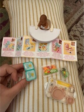 Miniverse mini baby MGA entertainment babies with food dolls